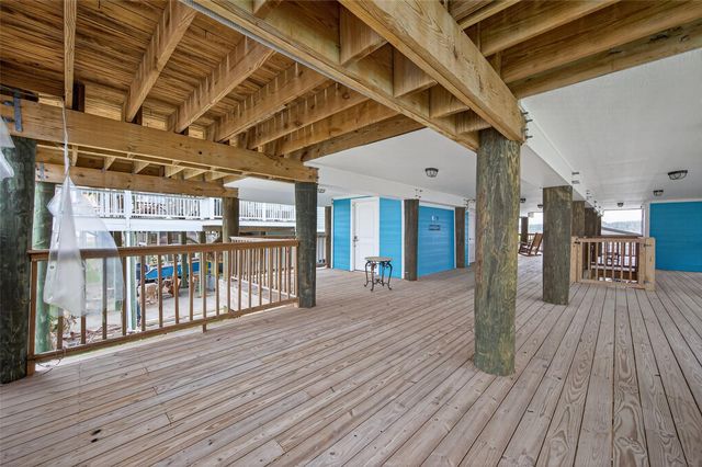 5226 Bayside Drive, Baytown, TX 77523
