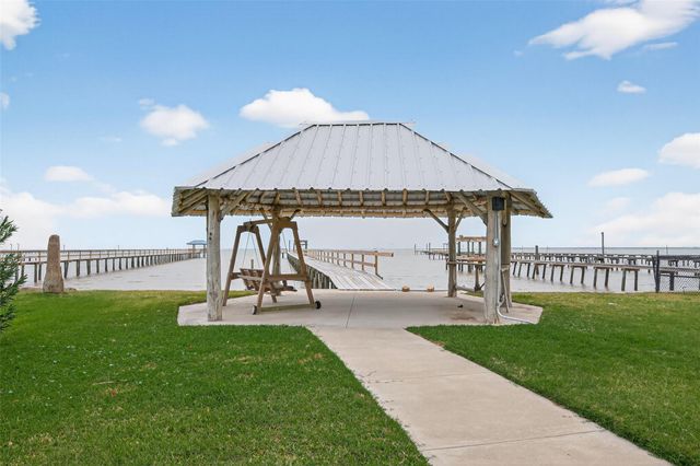 5226 Bayside Drive, Baytown, TX 77523
