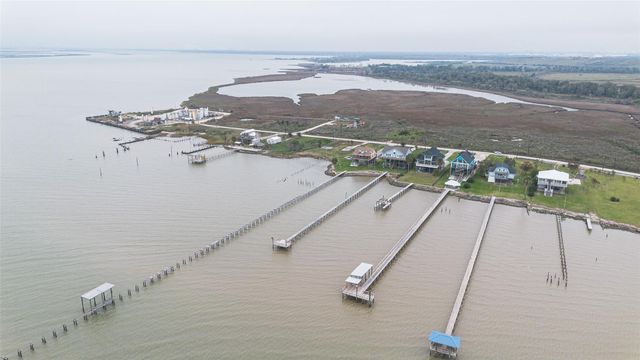5226 Bayside Drive, Baytown, TX 77523