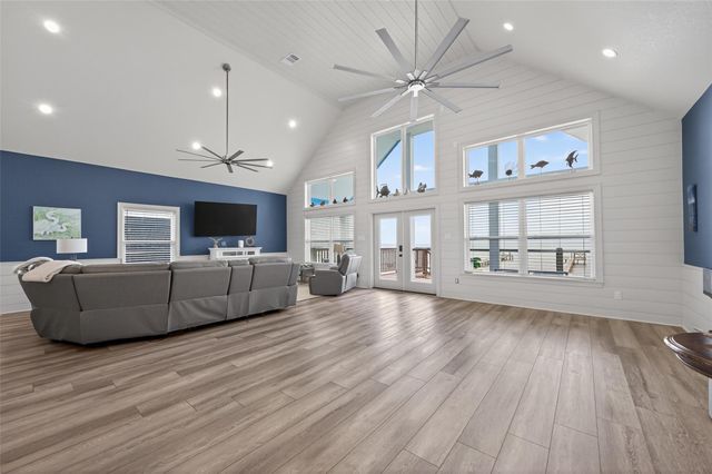 5226 Bayside Drive, Baytown, TX 77523