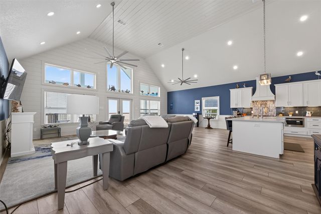 5226 Bayside Drive, Baytown, TX 77523