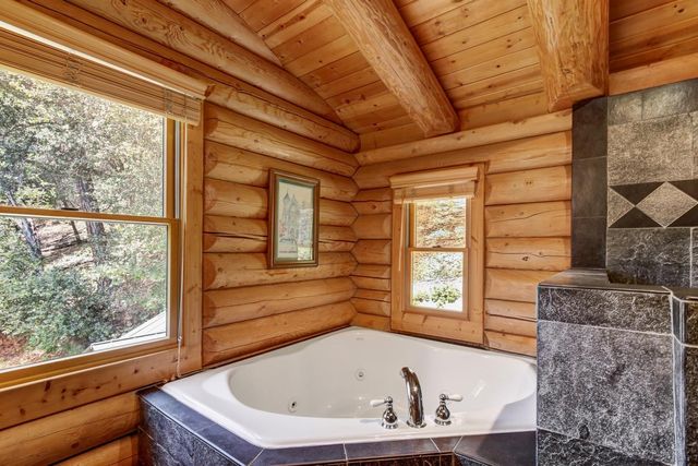 15335 Lake Arthur Rd, Auburn, CA 95602