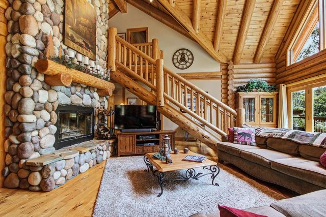 15335 Lake Arthur Rd, Auburn, CA 95602