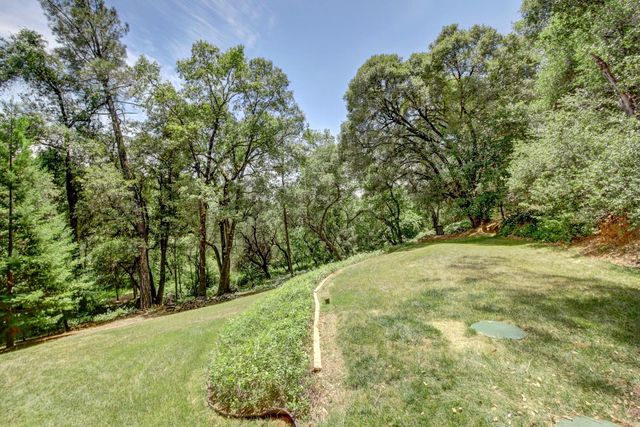 15335 Lake Arthur Rd, Auburn, CA 95602