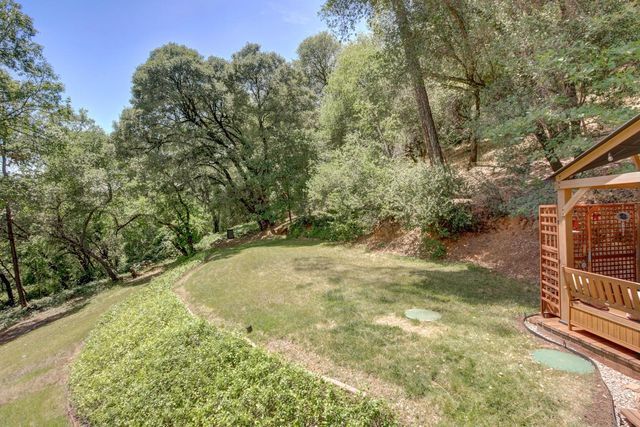 15335 Lake Arthur Rd, Auburn, CA 95602
