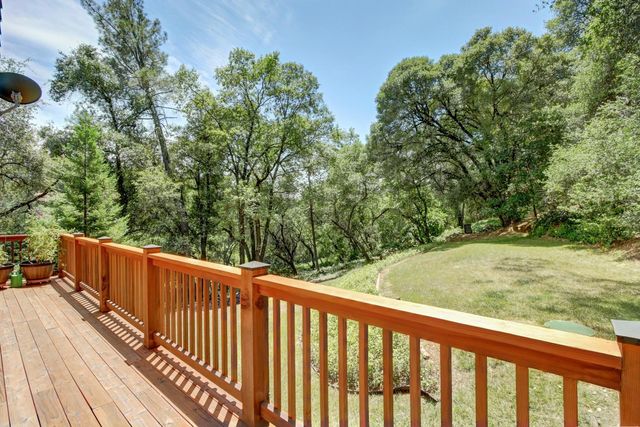 15335 Lake Arthur Rd, Auburn, CA 95602