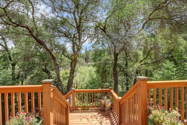 15335 Lake Arthur Rd, Auburn, CA 95602