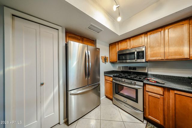 3623 E Charter Oak Road, Phoenix, AZ 85032