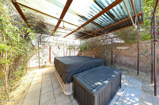 3623 E Charter Oak Road, Phoenix, AZ 85032