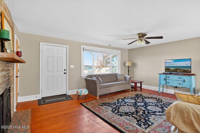 304 Madam Moores Lane, New Bern, NC 28562