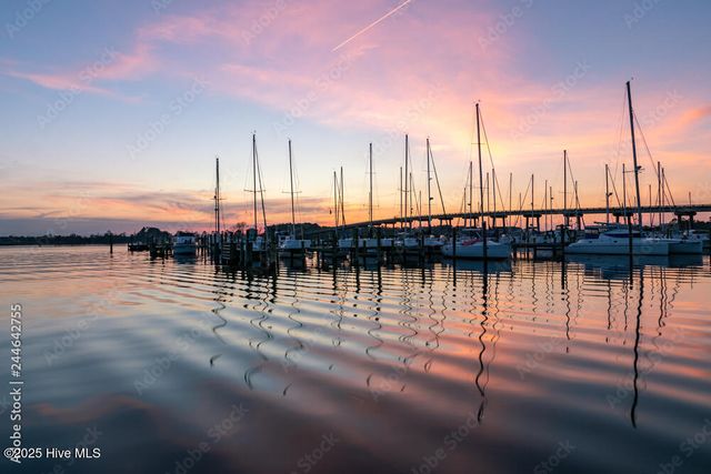 304 Madam Moores Lane, New Bern, NC 28562