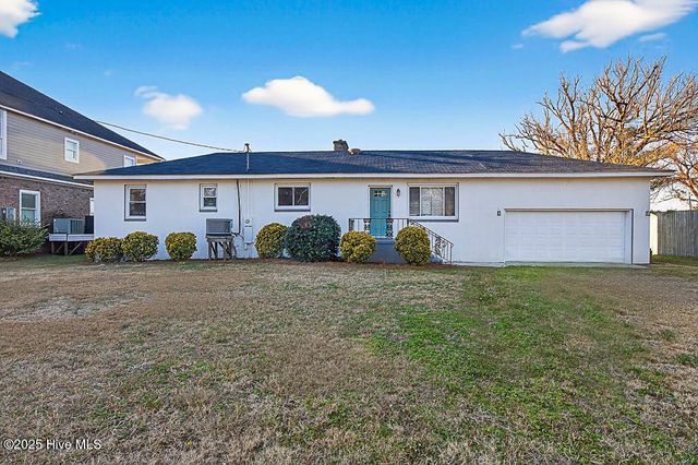 304 Madam Moores Lane, New Bern, NC 28562