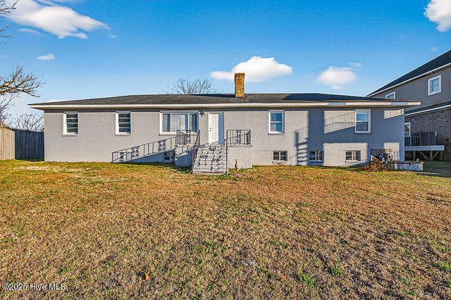 304 Madam Moores Lane, New Bern, NC 28562