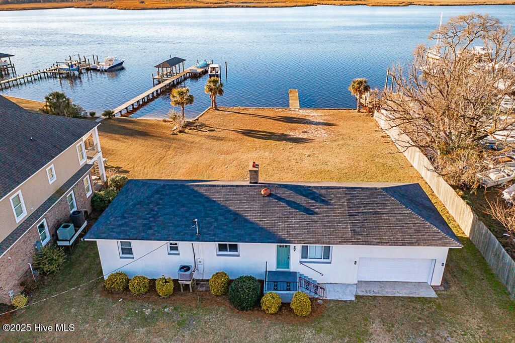304 Madam Moores Lane, New Bern, NC 28562