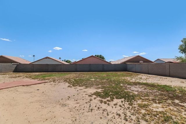 9015 W Roanoke Avenue, Phoenix, AZ 85037