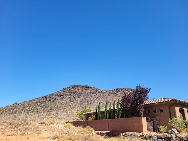 3224 W 2490 S, Hurricane, UT 84737