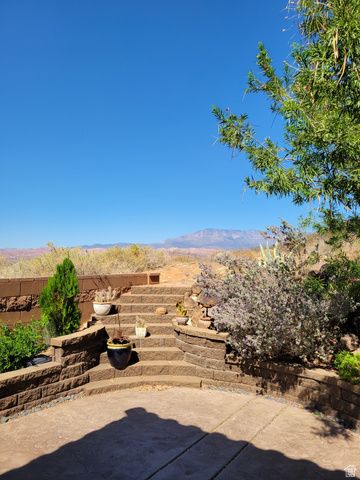 3224 W 2490 S, Hurricane, UT 84737