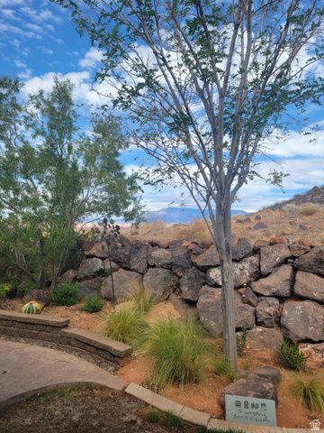 3224 W 2490 S, Hurricane, UT 84737