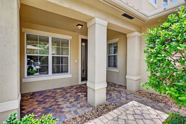 10519 Longleaf Lane, Wellington, FL 33414