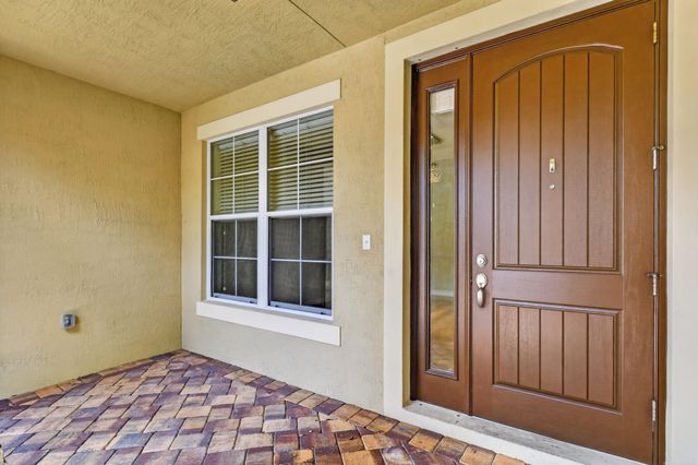 10519 Longleaf Lane, Wellington, FL 33414