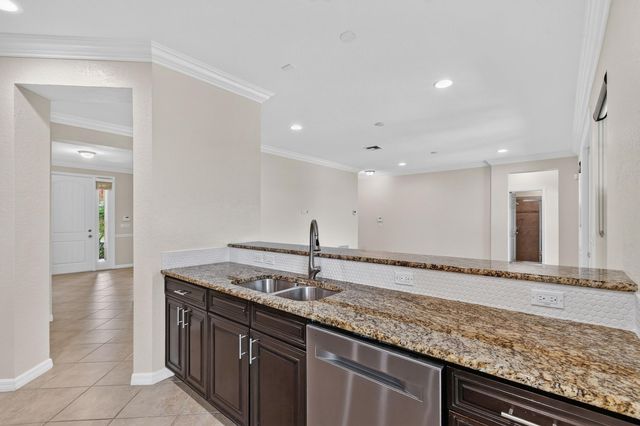 10519 Longleaf Lane, Wellington, FL 33414