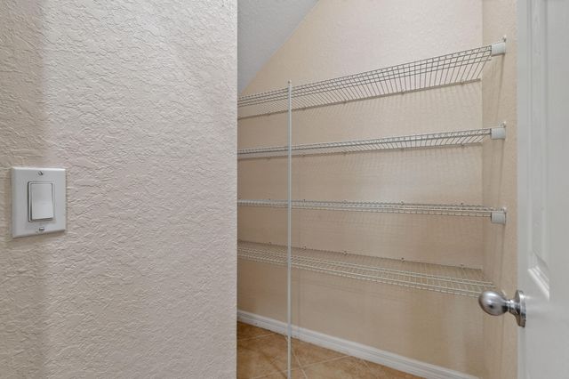 10519 Longleaf Lane, Wellington, FL 33414