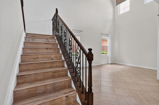10519 Longleaf Lane, Wellington, FL 33414