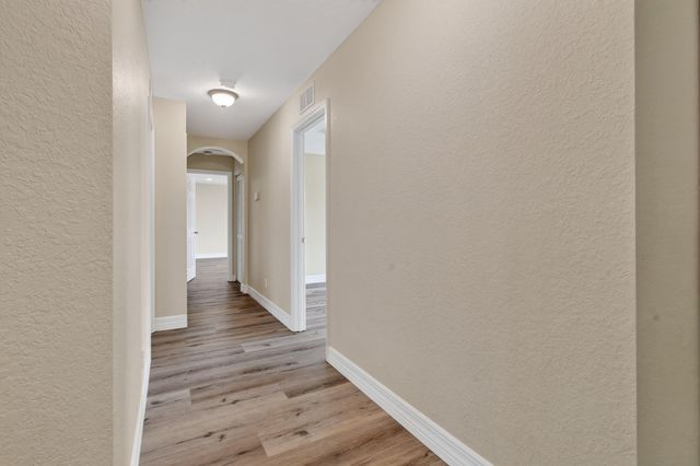 10519 Longleaf Lane, Wellington, FL 33414