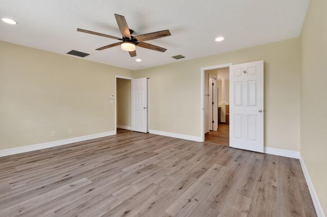 10519 Longleaf Lane, Wellington, FL 33414