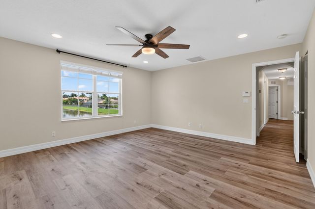10519 Longleaf Lane, Wellington, FL 33414