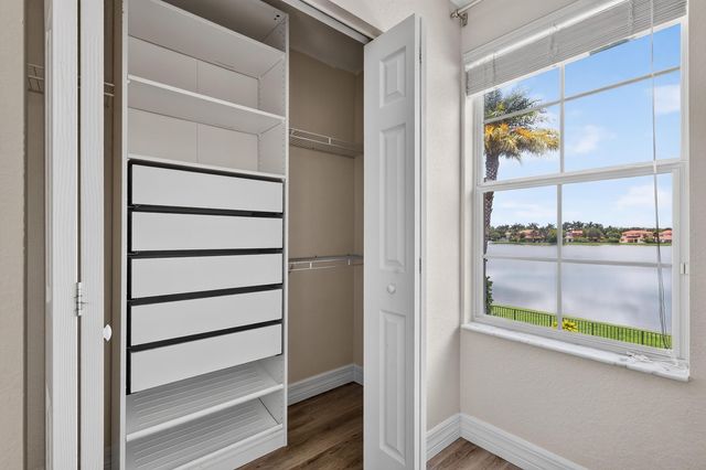 10519 Longleaf Lane, Wellington, FL 33414