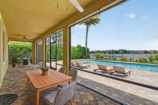 10519 Longleaf Lane, Wellington, FL 33414