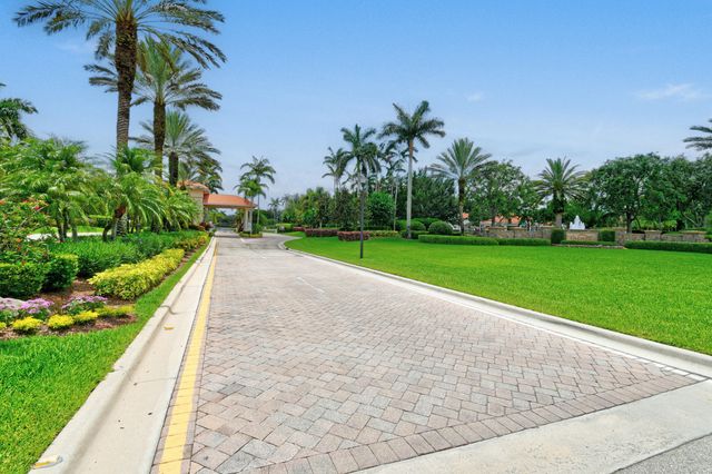 10519 Longleaf Lane, Wellington, FL 33414