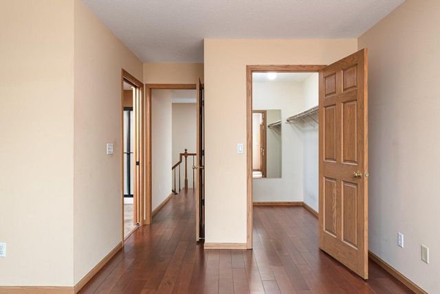 1067 Lauderdale N, Onalaska, WI 54650