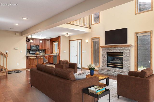 1067 Lauderdale N, Onalaska, WI 54650