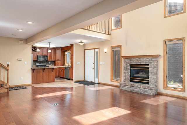 1067 Lauderdale N, Onalaska, WI 54650