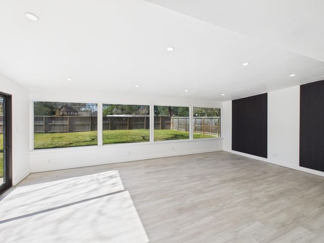 10818 Oasis Drive, Houston, TX 77096