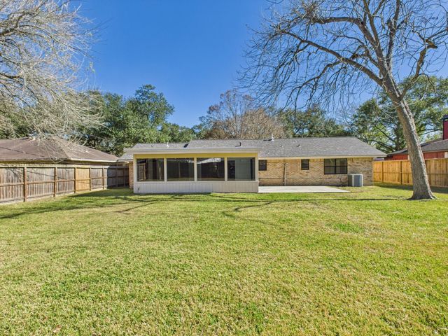 10818 Oasis Drive, Houston, TX 77096