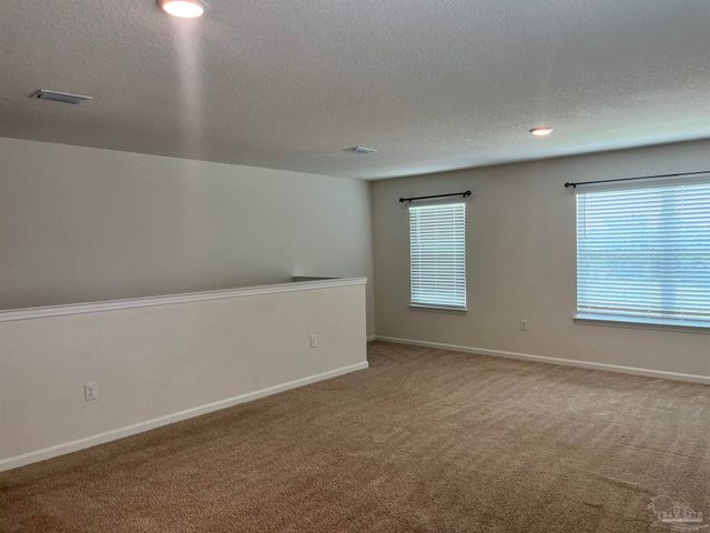 5862 Blackhorse Cir, Pensacola, FL 32526