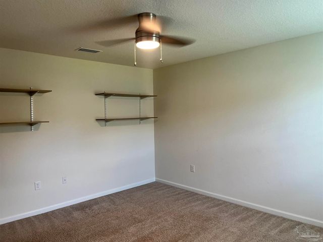 5862 Blackhorse Cir, Pensacola, FL 32526