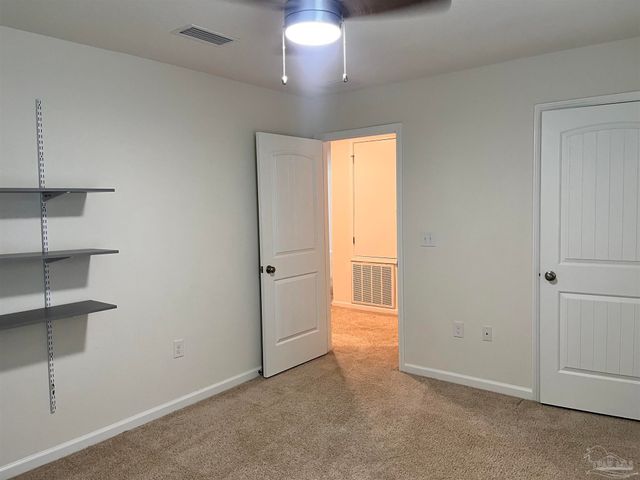 5862 Blackhorse Cir, Pensacola, FL 32526