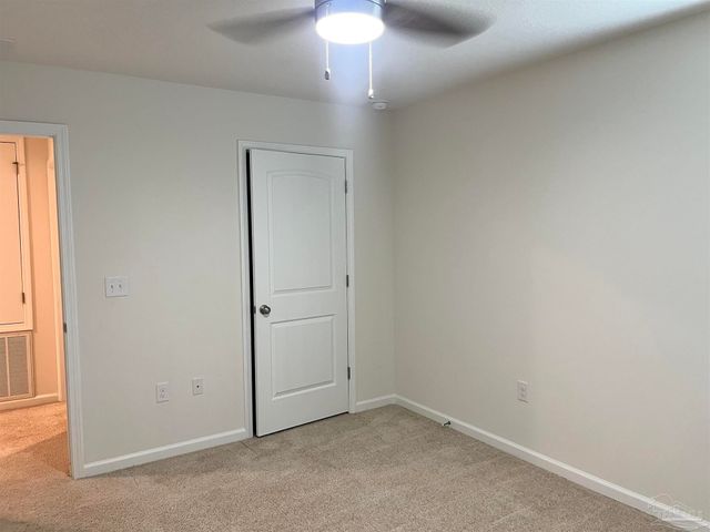 5862 Blackhorse Cir, Pensacola, FL 32526