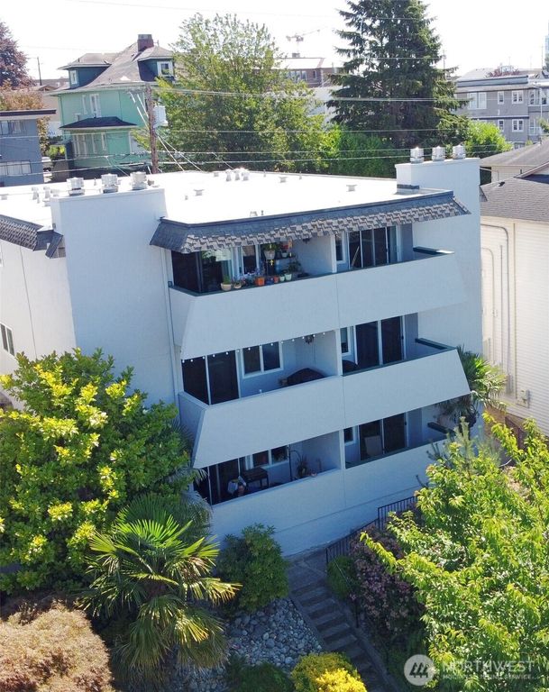 2423 Grand Avenue #1, Everett, WA 98201