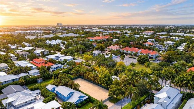 61 4th ST S, Naples, FL 34102