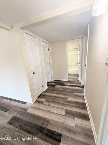 13517 Kinross Blvd, Louisville, KY 40272