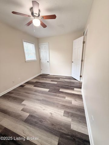 13517 Kinross Blvd, Louisville, KY 40272