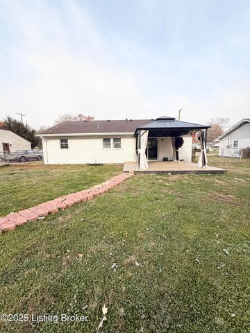 13517 Kinross Blvd, Louisville, KY 40272