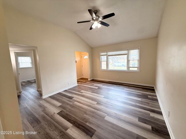 13517 Kinross Blvd, Louisville, KY 40272