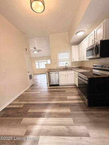 13517 Kinross Blvd, Louisville, KY 40272