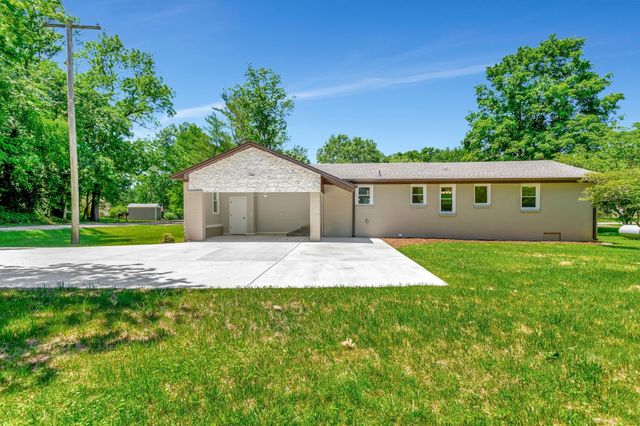 2622 Owens Dr, Santa Fe, TN 38482